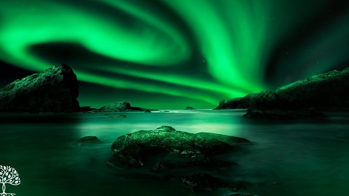Qué ondas van bien para estudiar en un paisaje de aurora boreal verde